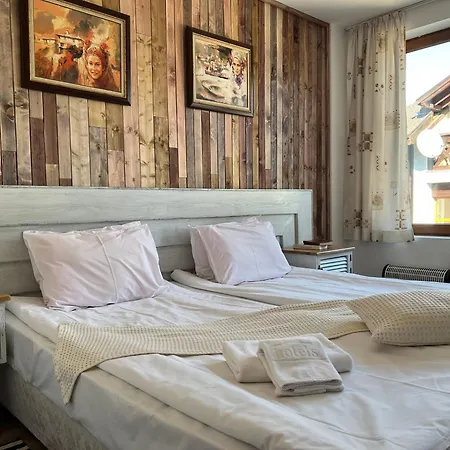 Granat Next To Lift By Bookvillabg Apartment