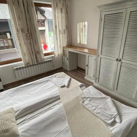 Granat Next To Lift Apartman Banszko