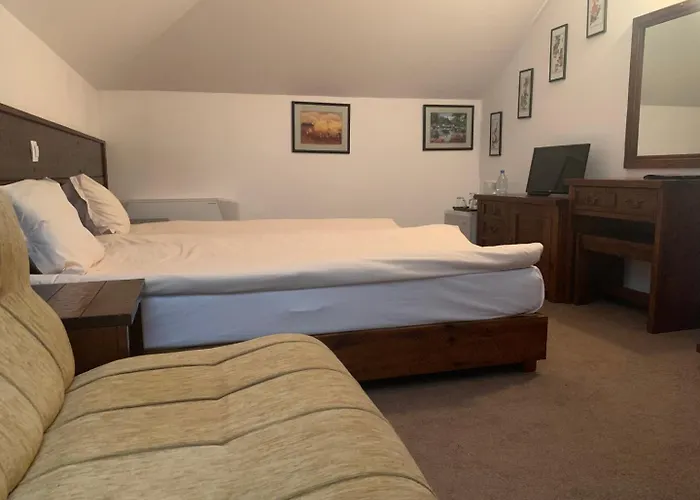 Granat Next To Lift *