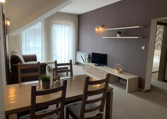 Granat Next To Lift Apartment