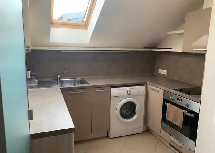 Granat Next To Lift Apartment